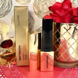 Hourglass Vanish Blush Stick in Revel - warm scarlet red 6g *Brand new in box!